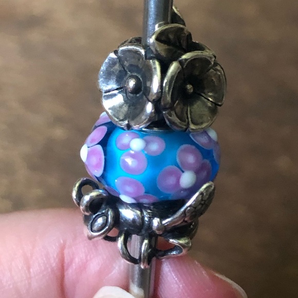 Trollbeads Unique Blue and Pink Floral - Picture 5 of 5